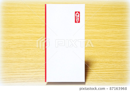 [Illustration style] A simple gift bag with Noshi printed on it. 87163968