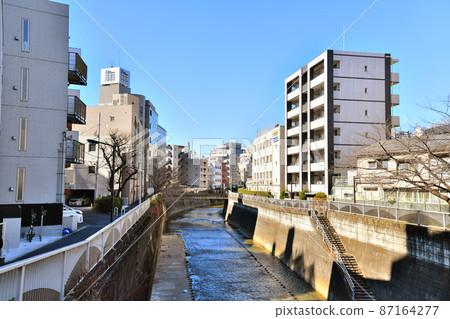 從高田橋/神田川向上游看（東京都豐島區）[2022.2] 87164277