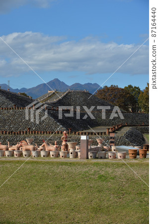 Hodota Tombs "Yawatatsuka Tombs", restored haniwa and Mt. Haruna 87164440