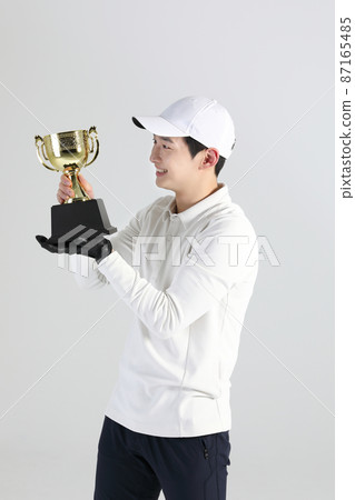 golf sports player, asian korean man with trophy 87165485