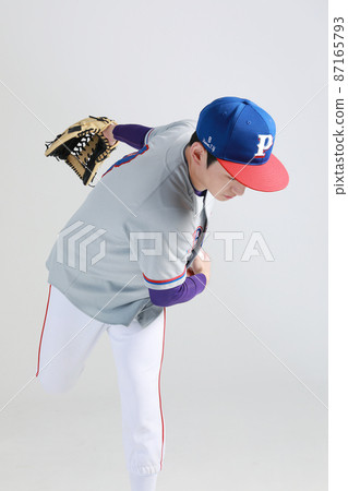 baseball sports player, asian korean man throwing and receiving ball 87165793