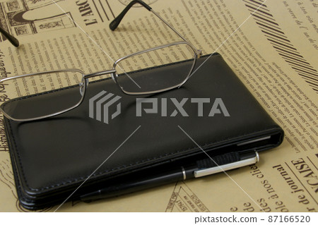 Notebook, appointment, stationery, stationery, memo, pen, ballpoint pen, business, glasses, glasses, miscellaneous goods, paper, writing utensils, work 87166520