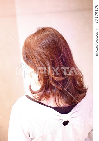 Medium + gray hair dye pink 87170176