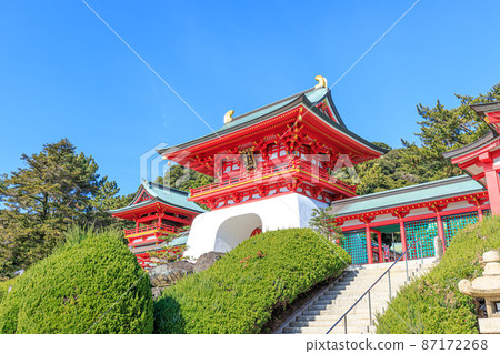Akama Shrine in winter, Shimonoseki City, Yamaguchi Prefecture 87172268