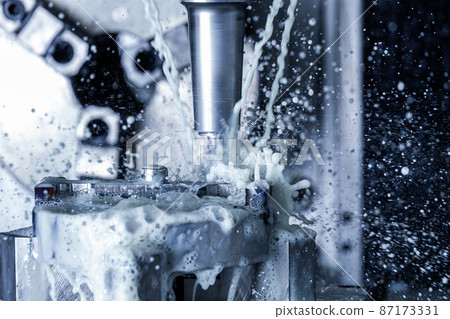a process of vertical cnc steel milling with external water coolant streams and splashes 87173331