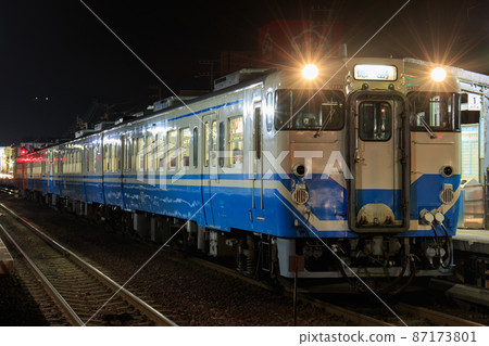 JR Shikoku Kiha 47 type railcar JR Shikoku Kiha 47 type railcar 87173801