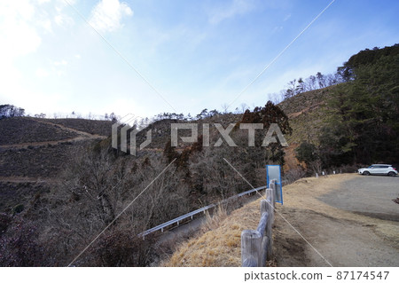 Tochigi Prefecture Ashikaga City Oiwayama Bishamonten mountaintop parking lot View the nearby mountains from West Park 87174547