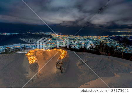 北海道小樽雪光路天狗山夜景城市景觀 87175641