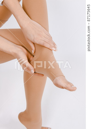 Compression Hosiery. Medical Compression stockings and tights for varicose veins and venouse therapy. Socks for man and women. Clinical compression knits. Comfort maternity tights for pregnant women. 87175645