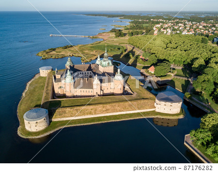 Aerial view of Kalmar Slott castle in Kalmar, Sweden Aerial view of Kalmar Slott castle in Kalmar, Sweden 87176282