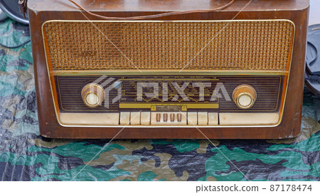 Radio Flea Market 87178474