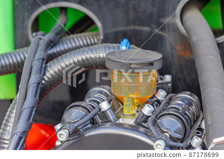 Hydraulic Oil Tank 87178699