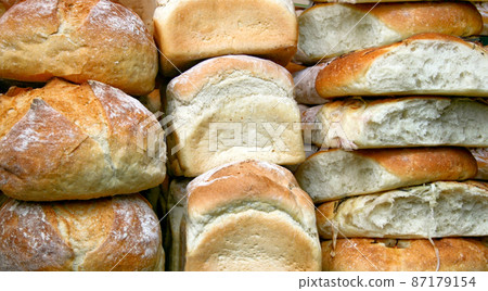 Bread 87179154
