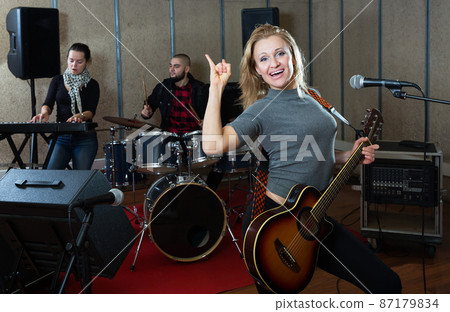 Repetition of music garage band Repetition of music garage band 87179834