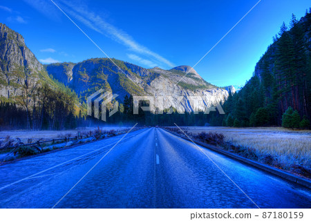 Icy Road Yosemite Valley 87180159