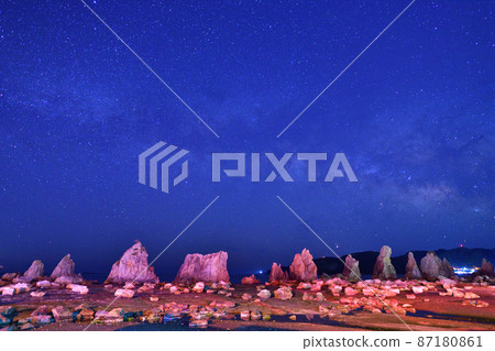 Hashima Rock and the Milky Way 87180861