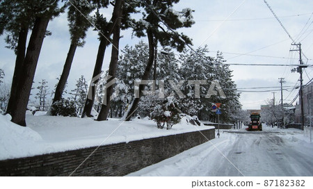 Winter everyday scenery Winter everyday scenery 87182382