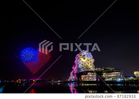 2020年高雄燈會無人機表演在高雄流行音樂中心 2020年高雄燈會無人機表演在高雄流行音樂中心 87182918