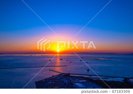 大阪南港的夜景 87183309