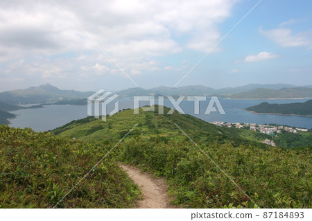 the High Junk peak country trail , hk 11 Oct 2005 87184893