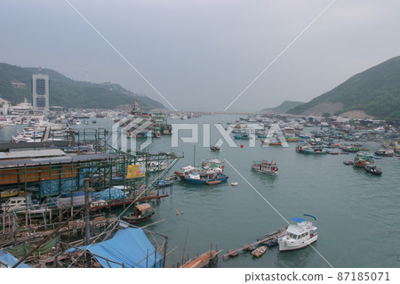 the Sham Wan, Aberdeen South Typhoon Shelter 8 Oct 2005 the Sham Wan, Aberdeen South Typhoon Shelter 8 Oct 2005 87185071