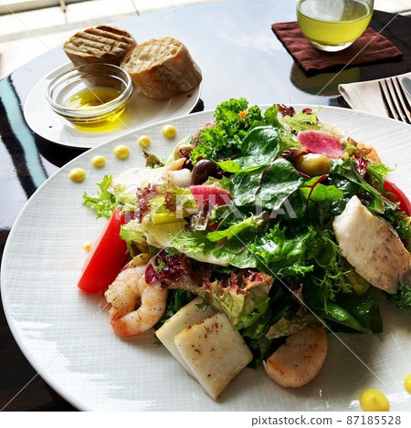Healthy seafood salad lunch Healthy seafood salad lunch 87185528