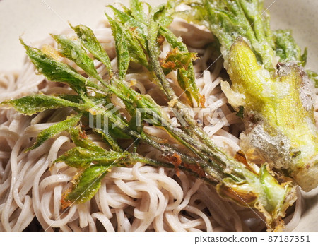 Wild vegetable tempura buckwheat 87187351
