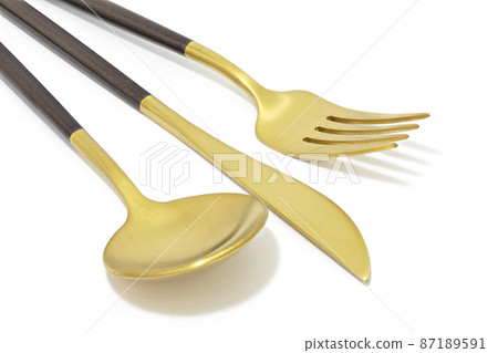 [Spoon, knife, fork] (depth synthesis) 87189591