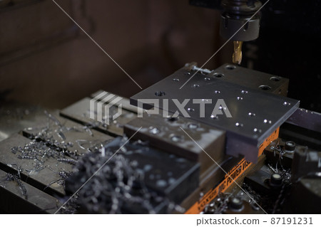 用加工中心切割 用加工中心切割 87191231