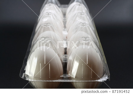 Eggs in a pack Eggs in a pack 87191452