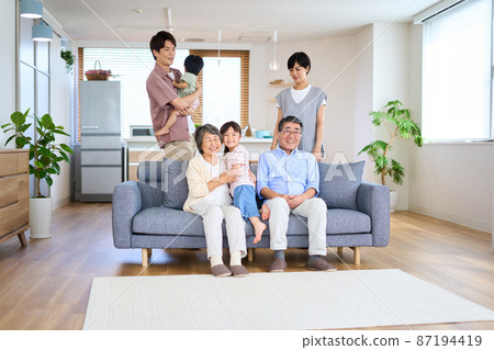 三代家庭形象 87194419