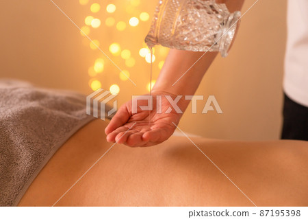 Aroma oil oil massage beauty treatment salon 87195398
