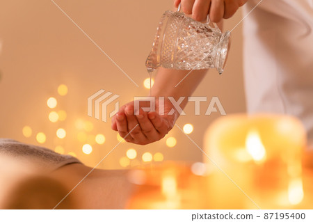 Aroma oil oil massage beauty treatment salon 87195400