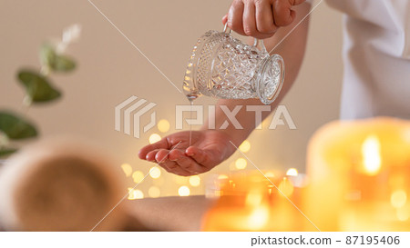 Aroma oil oil massage beauty treatment salon 87195406