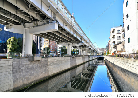 從清掃橋/神田川向上游看（東京都文京區）[2022.2] 87195795