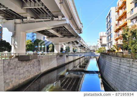 Looking upstream from Furukawabashi / Kanda River (Bunkyo-ku, Tokyo) [2022.2] 87195934