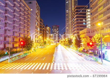 從櫻田通明治學院前的十字路口看到的午夜風景 從櫻田通明治學院前的十字路口看到的午夜風景 87199964