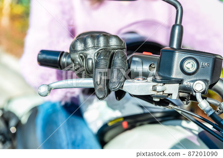 女騎手手部圖片 87201090