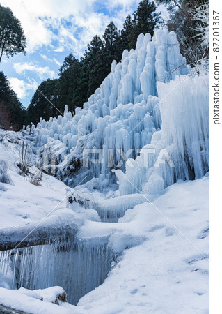 Winter spring open space, Inabu icefall <Toyota City, Aichi Prefecture> 87201367