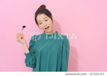 20多歲的女性肖像化妝 87202325