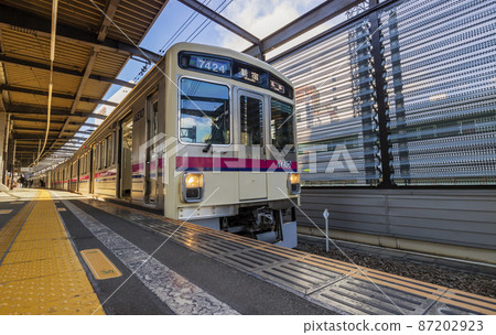 京王線新宿府中站 府中站 家 當地電車 87202923