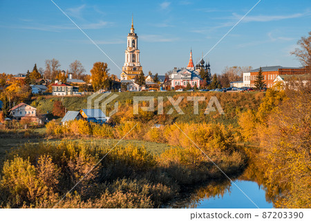 The ancient town of Suzdal in the evening. 87203390