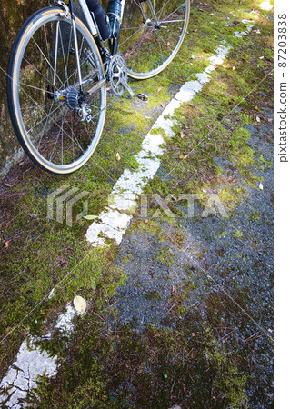 Old road and black road bike Old road and black road bike 87203838