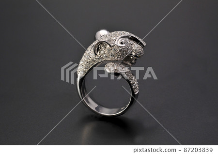 Diamond ring Diamond ring 87203839