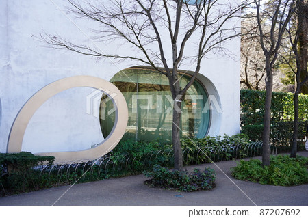 由 kw + hg 建築師設計的 Musashino Place 位於武藏境站附近。 由 kw + hg 建築師設計的 Musashino Place 位於武藏境站附近。 87207692