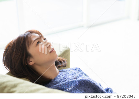 Thinking woman 87208045