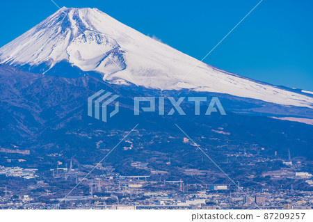 （靜岡縣）從伊豆田形地區看到的富士山 87209257