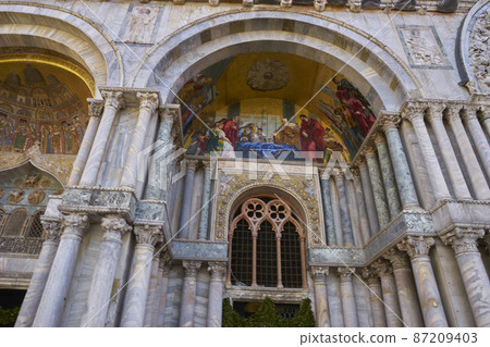 Italy Venezia maritime city 87209403