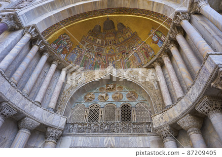 Italy Venezia maritime city 87209405