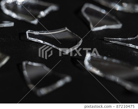 Broken glass shards 87210475